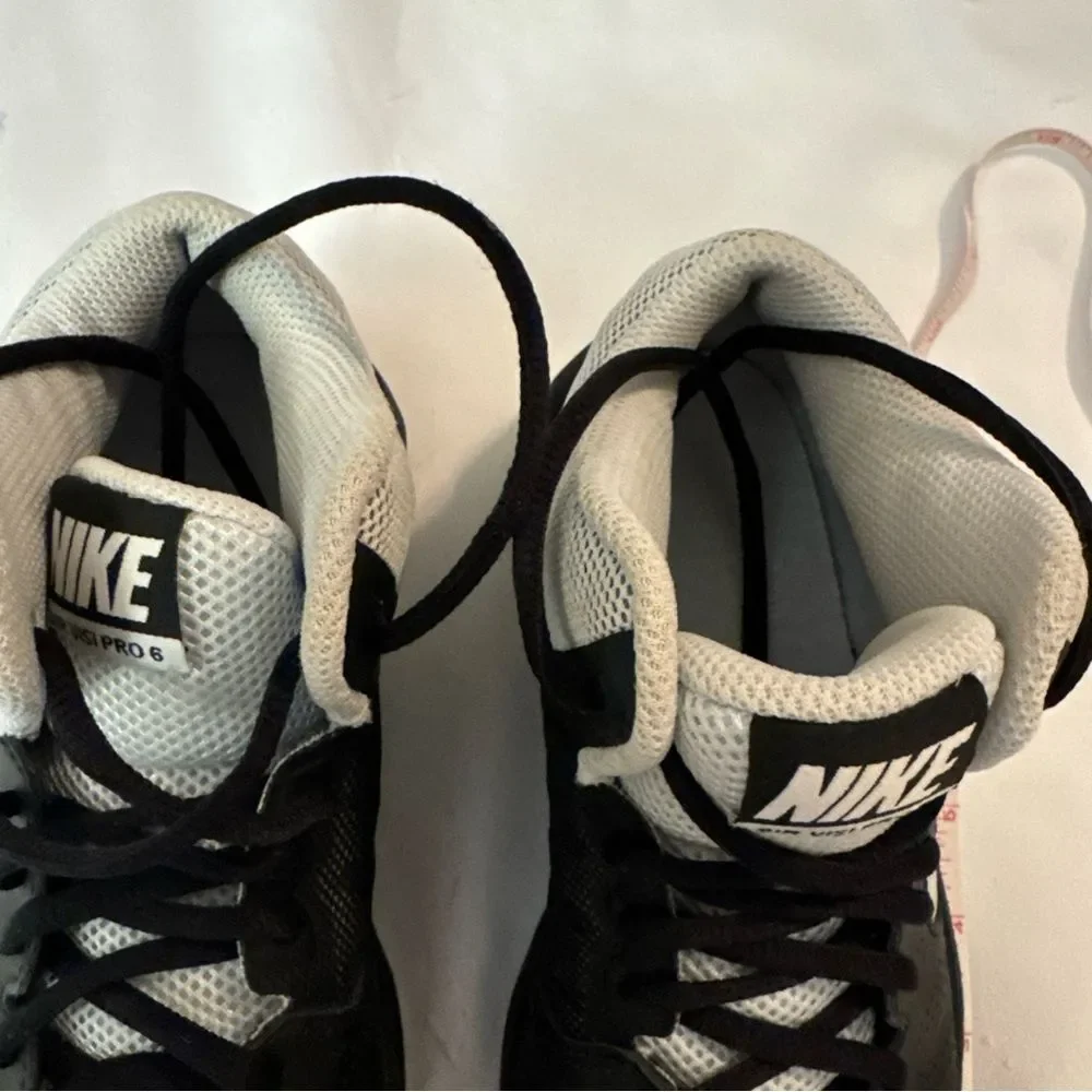 Nike Women's Black Trainers